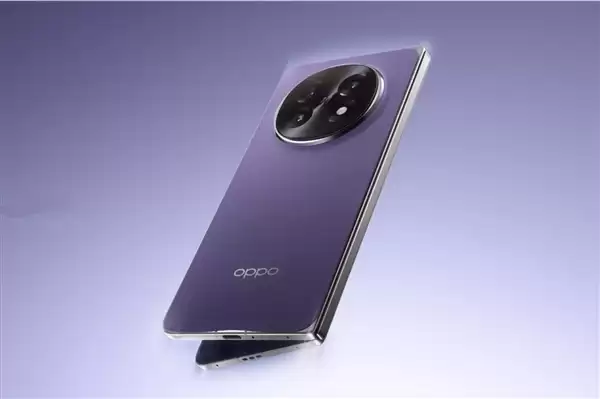 周意保上手OPPO Find N6：全球首款骁龙8E5大折叠 非常惊艳