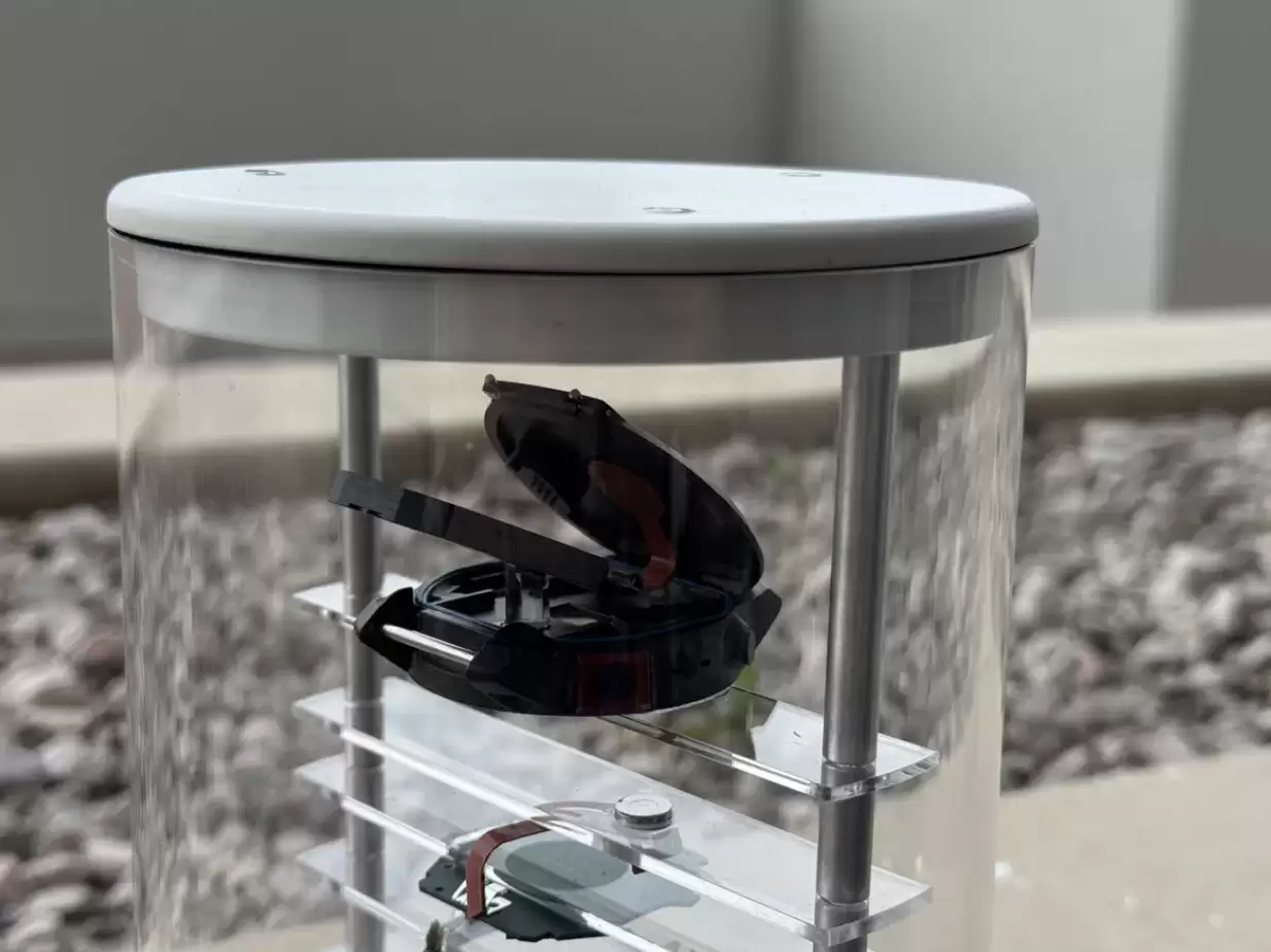 剑桥咨询公司 CES 2026 展示 Ouroboros 智能手表原型，可轻松更换电池