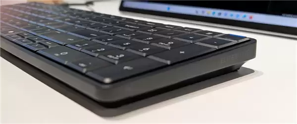 惠普EliteBoard G1a发布：竟然把一台强大的主机塞进键盘里