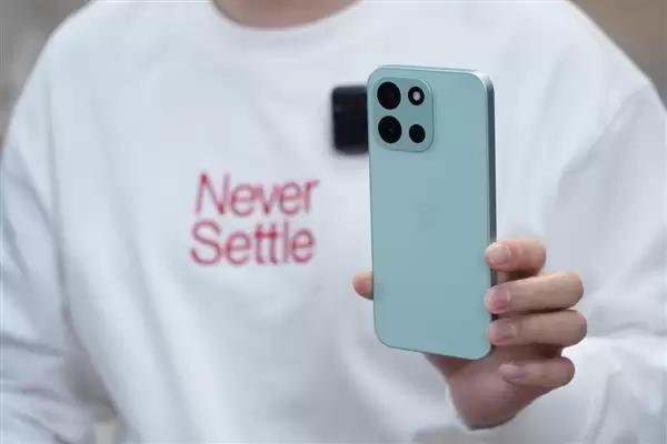 同档最强Turbo手机来了 一加Turbo+6发布:2099元起