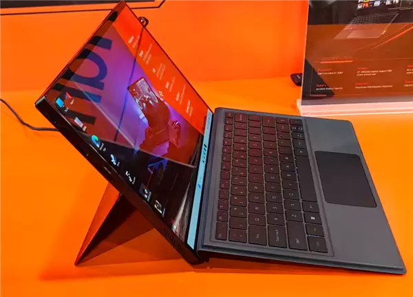 壹号本Super V二合一本领相CES：搭载酷睿Ultra X7 358H