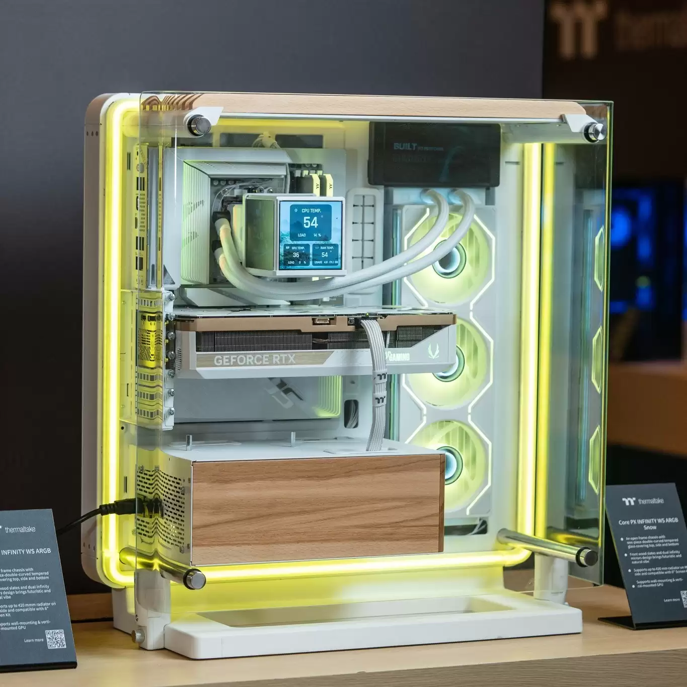 曜越旗舰机箱 Core PX Infinity WS ARGB 问世:环绕式双曲玻璃,大面积木质装饰