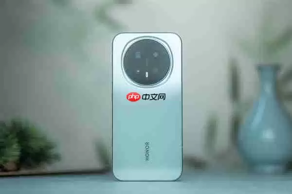 荣耀Magic8+RSR保时捷设计外观偷跑：造型神似保时捷超跑