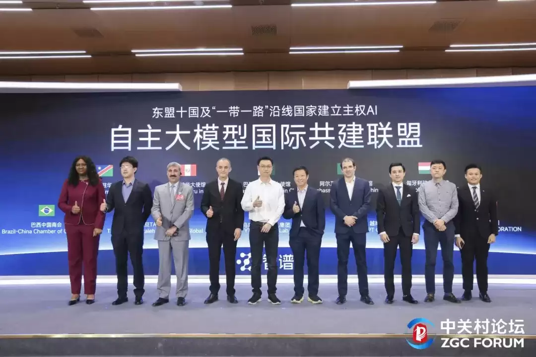 智谱董事长刘德兵谈“中国OpenAI”的生死竞速