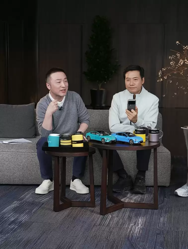 雷军回应杯子开会传闻：16次讨论非专议，称营销大师原为玩笑