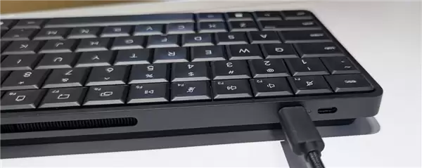 惠普EliteBoard G1a发布：竟然把一台强大的主机塞进键盘里