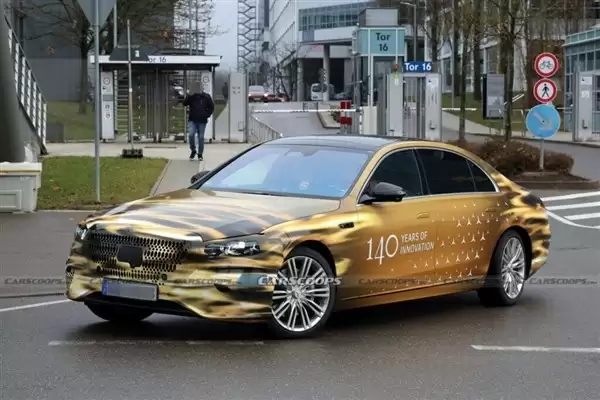 全新奔驰S级将推燃油与纯电双版本