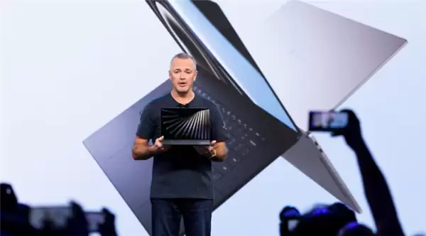 戴尔高管：过度营销AI适得其反 消费者其实并不买账