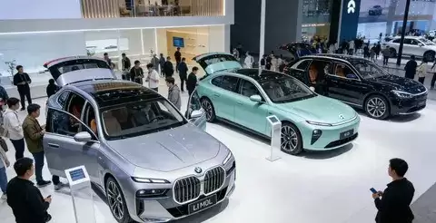 2026豪华车市巨变：价格下探、国产品牌崛起与消费理性博弈