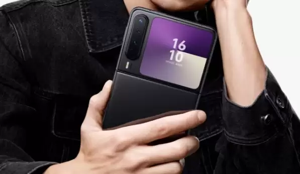 华为Pura X2阔折叠手机曝光：全新横向折叠与大外屏登场