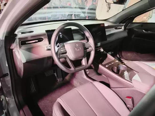 限时7.98万元起！2026款秦L DM-i秦PLUS DM-i长续航上市