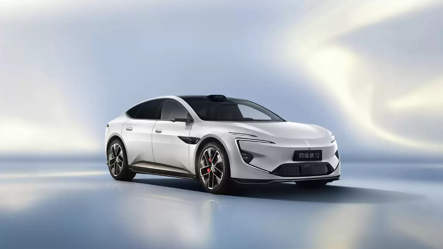 新款阿维塔12官图发布，设计、动力、操控、智驾全域升级