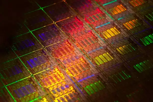 台积电先进封装成关键瓶颈：苹果、NVIDIA要开始争抢产能！