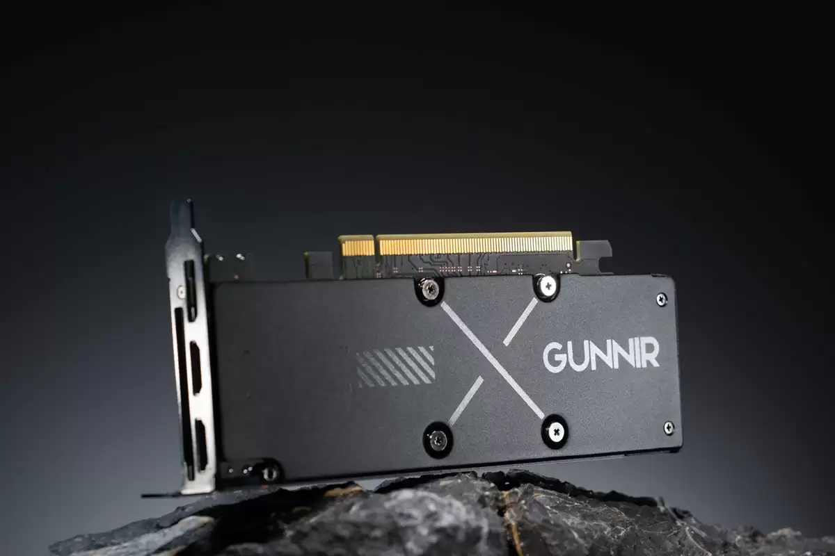 蓝戟推出 Arc Pro B50 LP 单槽半高卡:比公版更薄,配 16GB 显存 + 无外接供电