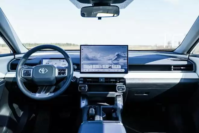 一汽丰田SUV家族推出限时焕新政策 全新RAV4荣放交付