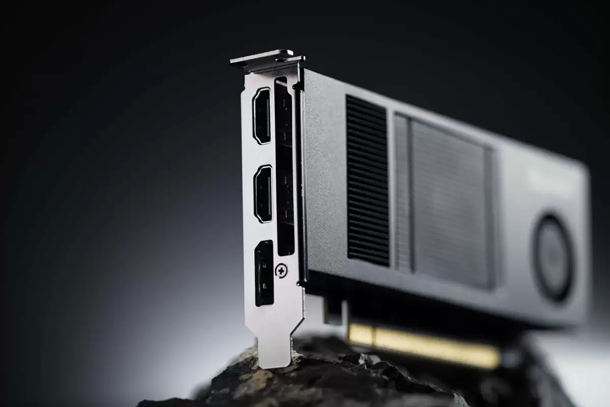 蓝戟推出 Arc Pro B50 LP 单槽半高卡:比公版更薄,配 16GB 显存 + 无外接供电