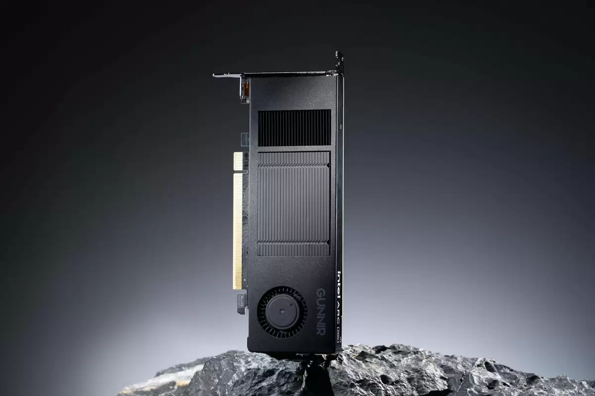 蓝戟推出 Arc Pro B50 LP 单槽半高卡:比公版更薄,配 16GB 显存 + 无外接供电