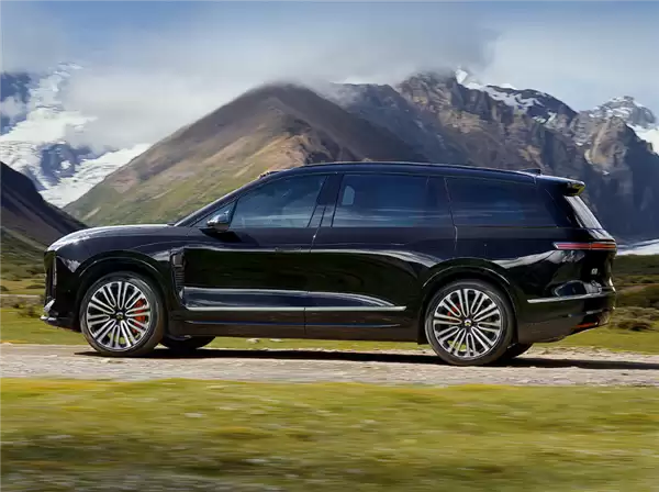 蔚来创奇迹!全新ES8月销2.2万台:超问界M8跻身大型SUV销冠