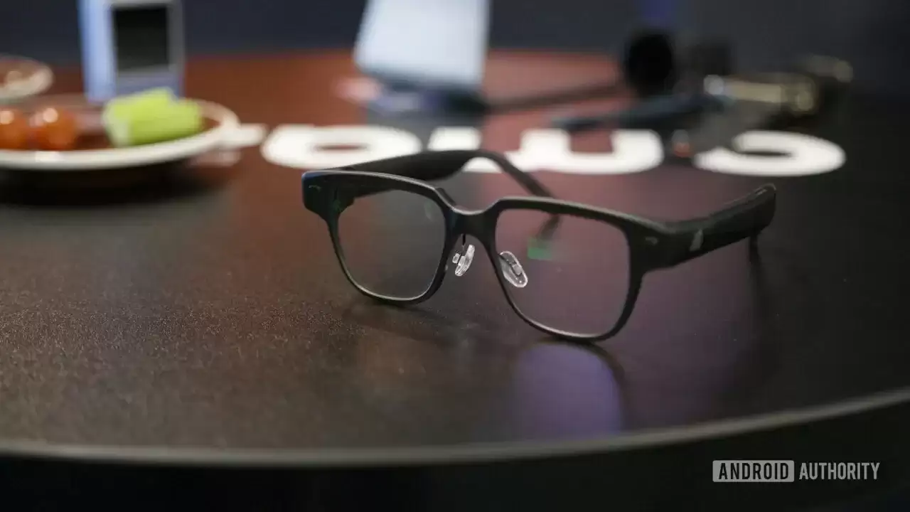 华米 Amazfit 展示 AI 相机 V1TAL：记录你的吃饭过程，可纠正饮食习惯