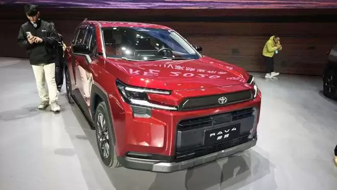 一汽丰田SUV家族推出限时焕新政策 全新RAV4荣放交付