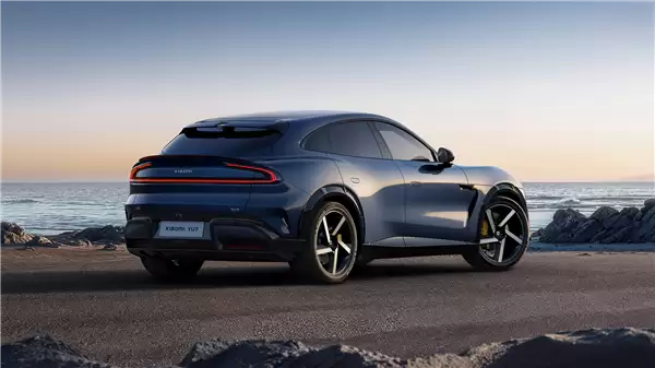 这是绝佳的开年广告!雷军直言深受触动