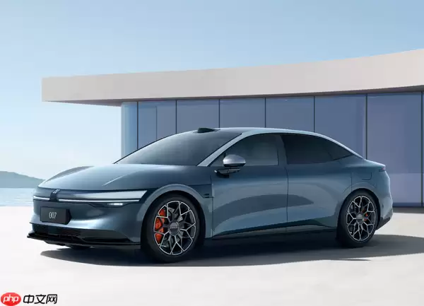 中国纯电动轿车续航哪家强?小米才第六 第一让人意外