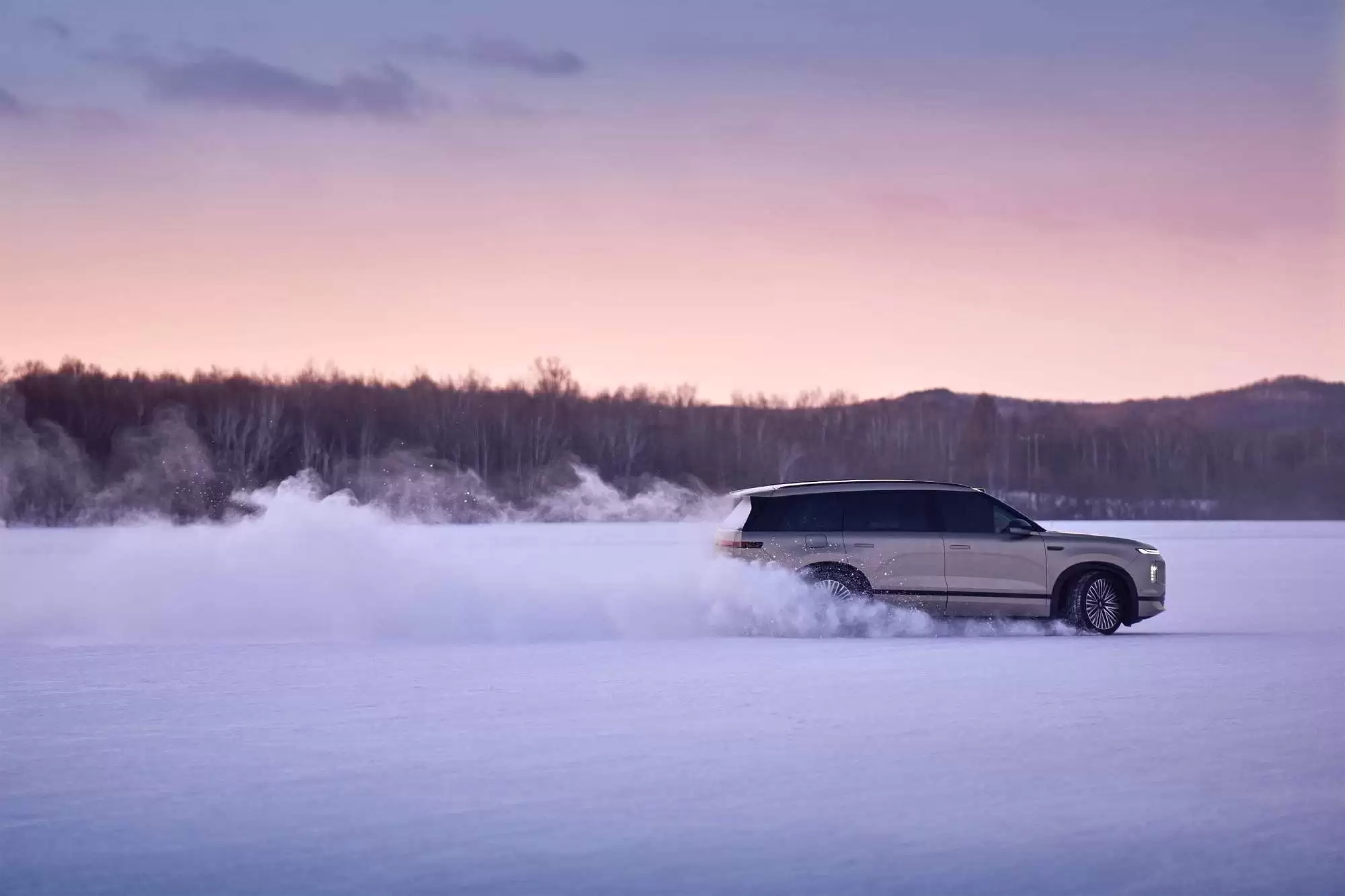 上汽大众 ID.ERA 9X 冬测图公布，大众品牌最大 SUV