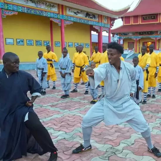 iShowSpeed赞比亚直播引热议 中非文化交流再受关注