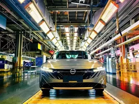 全新一代轩逸量产下线，设计焕新动力延续