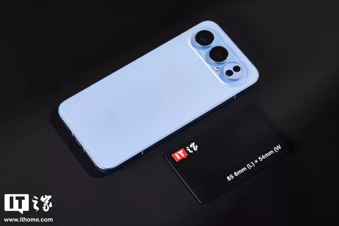 消息称荣耀 500 系列将与泡泡玛特合作,新机 1 月 19 日发布