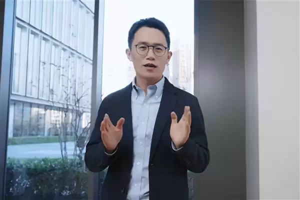 王腾新公司实行弹性工作制：一天工作8小时 周末双休