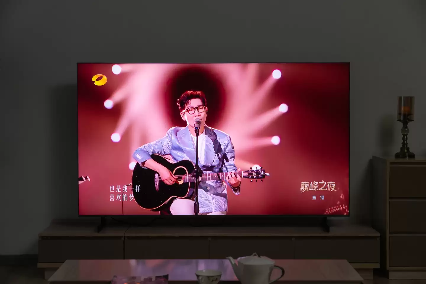 SQD-Mini LED 进入万元时代！TCL 发布“神机”，全面普及高画质技术