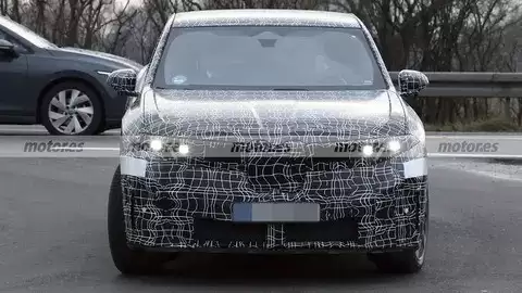 全新宝马iX4路试曝光 2027年将推跨界电动SUV