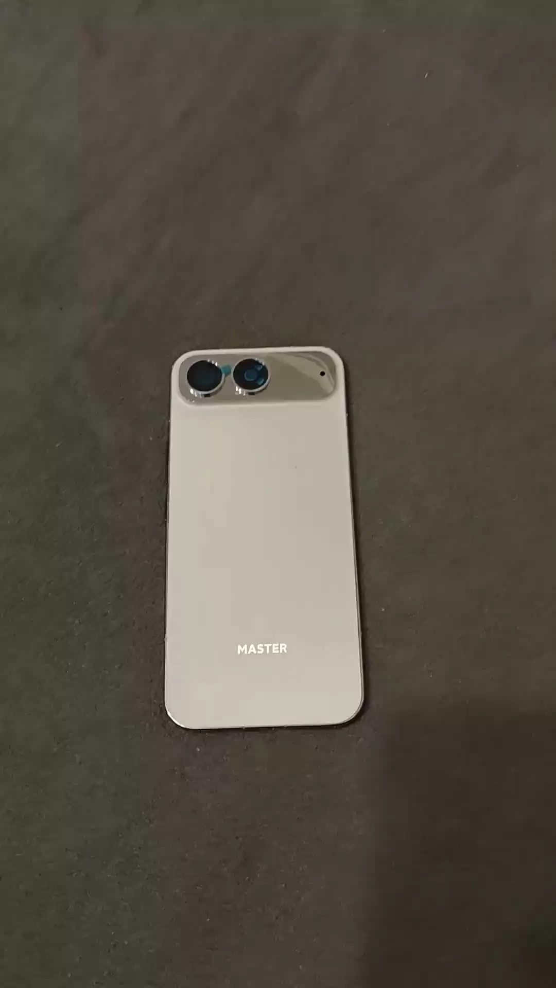 被砍的小米 17 Air 手机工程机曝光：横向双摄设计、6.59 英寸面板、5.5mm 厚度机身