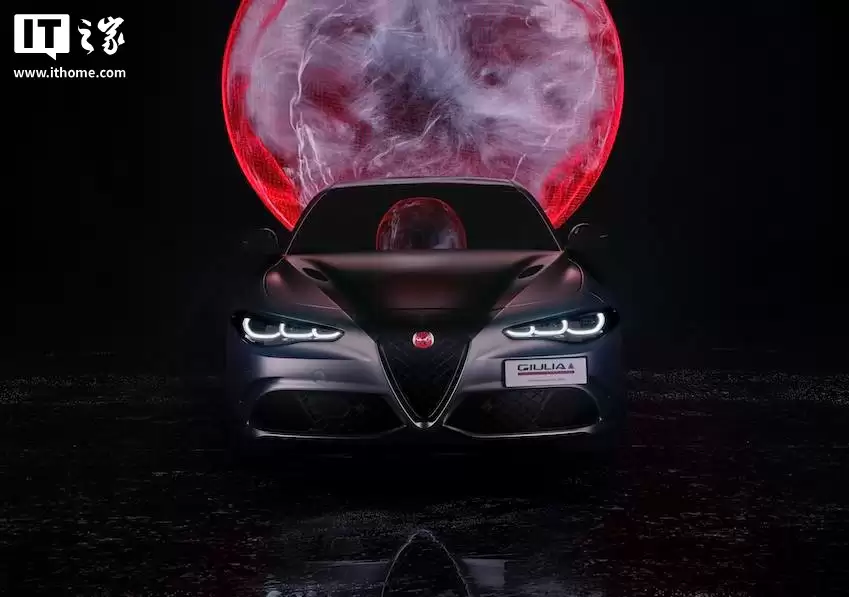 采用全新碳纤维套件,阿尔法·罗密欧 Giulia 四叶草 Luna Rossa 版发布