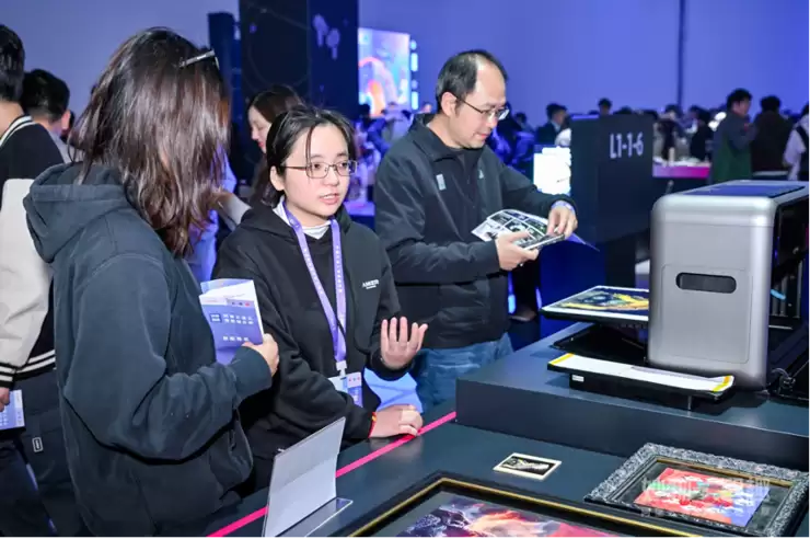 多品类齐发，AI内化于芯：安克创新以智能硬件矩阵展现全球领军者实力