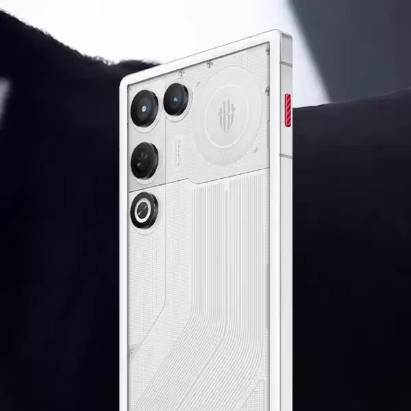 2026首款真全面屏旗舰来了!红魔11+ Air外观细节公布:全系透明设计 RGB灯效