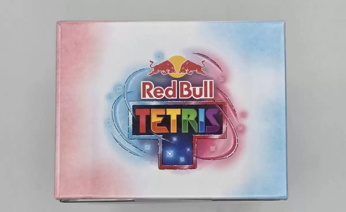 限量1万台:红牛《俄罗斯方块》掌机被炒至原价2~3倍