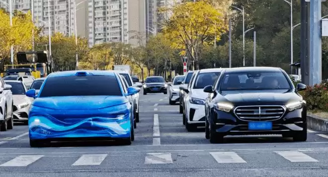 车长超5米配高阶辅助驾驶 比亚迪海狮08海豹08谍照曝光