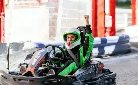 卡丁车入门指南:速度与敬畏的驾驶第一课