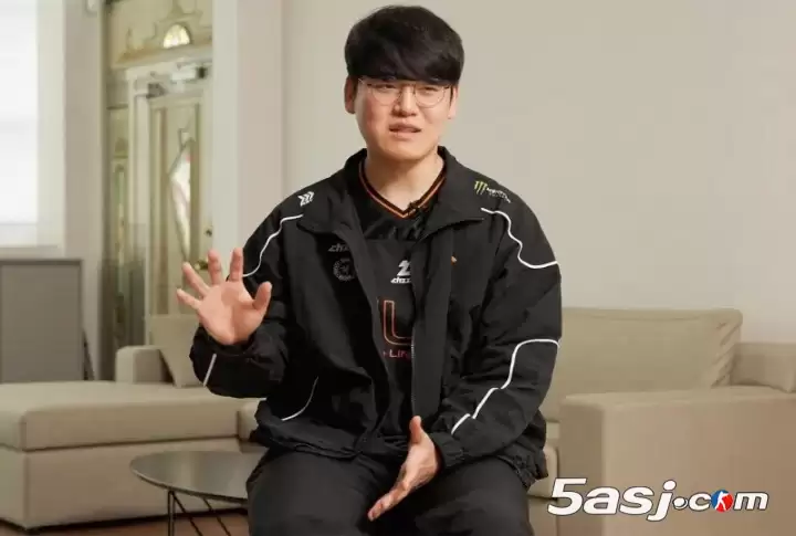 Gumayusi爆泪坦承！三连冠加FMVP后毅然离队：我要突破舒适区，打出自己的传奇！