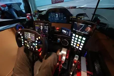 模拟器+实车训练,新手也能轻松掌握漂移技巧