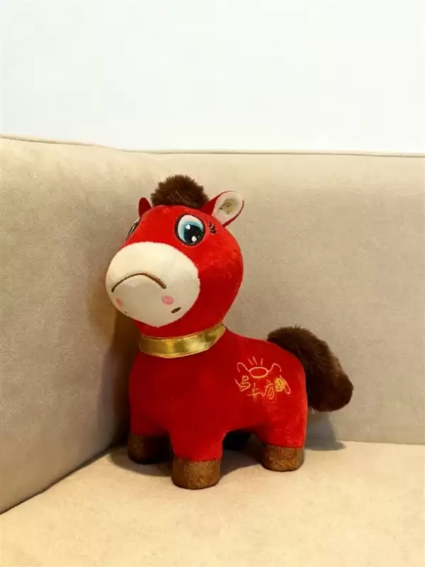 哭哭马意外爆红 网友：这是真的马到成功了