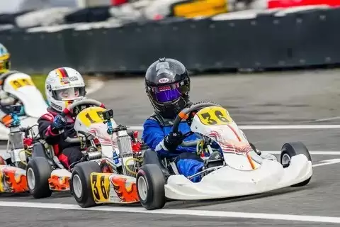 卡丁车入门全攻略:零基础也能玩转速度与激情