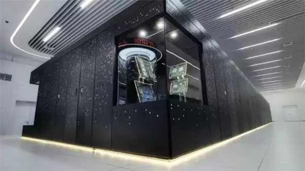 国内首款3D科学计算机天穹发布