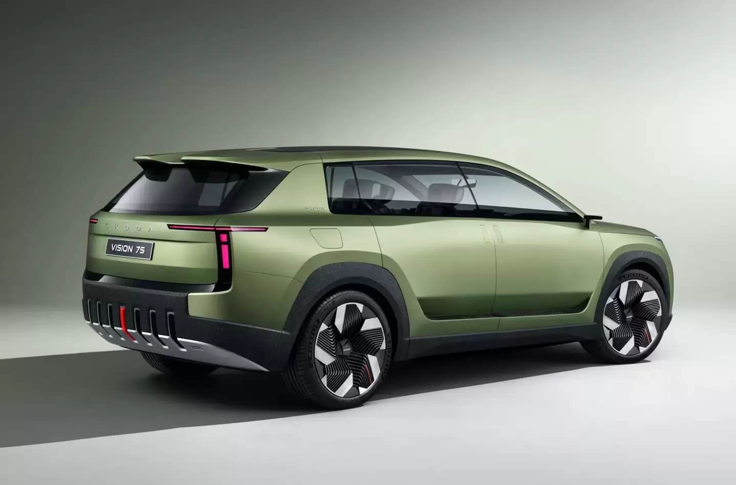 斯柯达也要造纯电大七座 SUV,全新“平民旗舰”车型 Peaq 官宣夏季上市