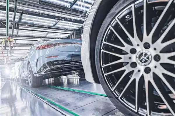 北京奔驰整车累计产量突破600万辆:年内将迎来多款重磅新品