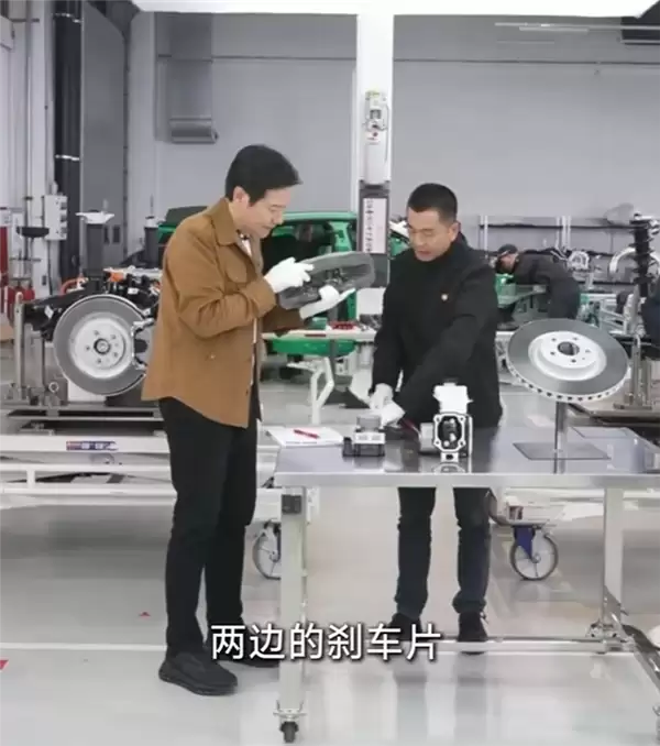 雷军：小米汽车希望打造最好开、驾控出色的纯电SUV