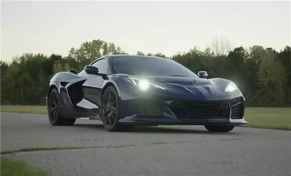 不是电车！全美最速量产车诞生：0-60英里/时加速不到1.7秒