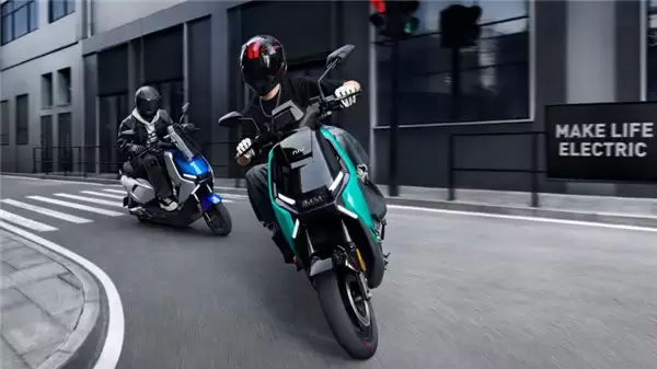 告别万元门槛！4000元档小牛FS、NX风速以“高质价比”实现高性能电摩平权